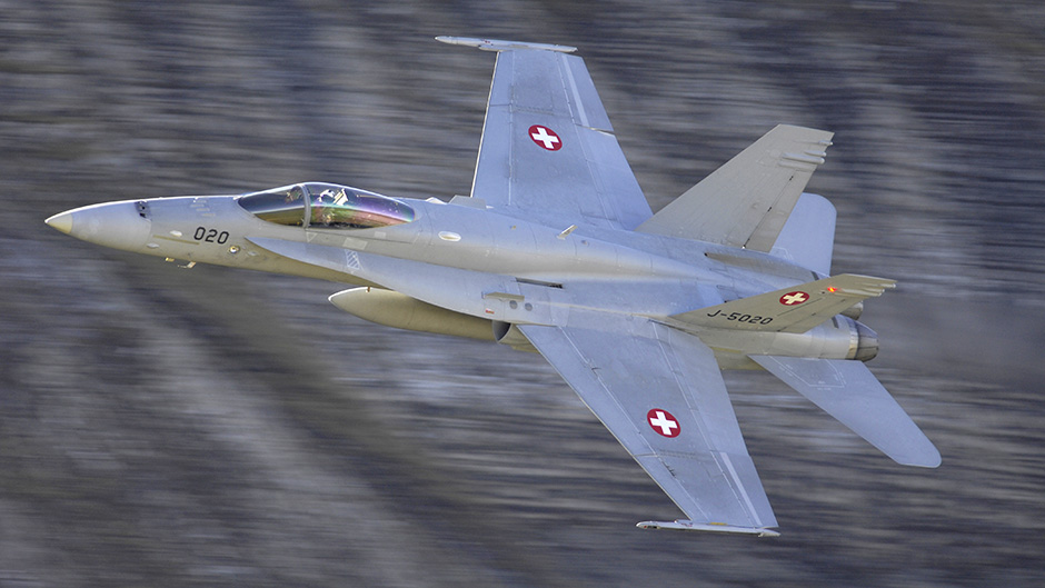 Avion švajcarskih oružanih snaga nestao s radara