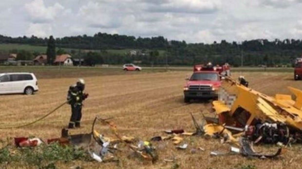 Avion zakačio krov u Bernu, povređen pilot