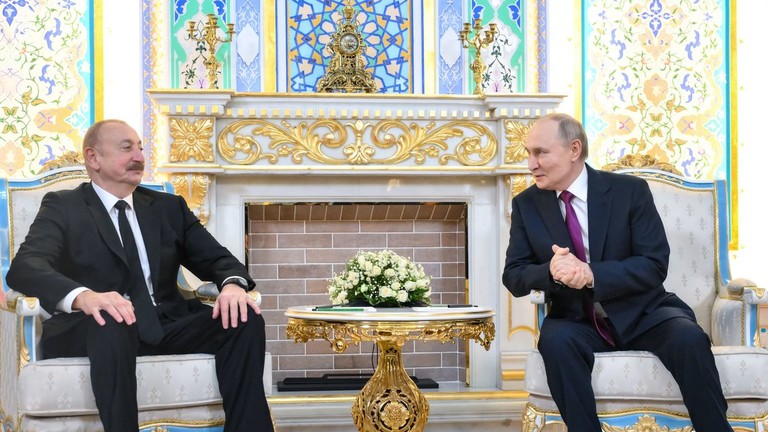 Azerbejdžanski predsednik zahvalio Putinu na „ličnoj“ ulozi u istrazi pada aviona