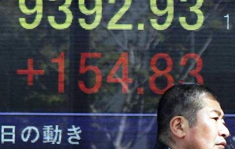 Azijska tržišta: Indeksi pali, prinosi na obveznice blizu rekordno niskih razina