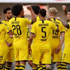 BAHATO: Fudbaleri Dortmunda se igraju sa POVERENJEM nacije!