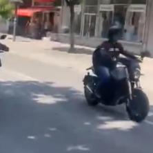 BAJKERI TERORIŠU BIRAČE U ZAJEČARU: Prave buku motorima i dobacuju građanima (VIDEO)