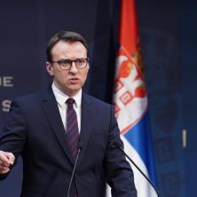 BALKANSKI PIROMAN KURTI JUČE JE HTEO DA ZAPALI CEO REGION Petković zagrmeo u emisiji na RTS-u: On želi da izazove rat!