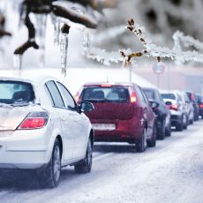 BEOGRADSKE ULICE ZATRPANE SNEGOM: Snežni pokrivač usporio saobraćaj u prestonici