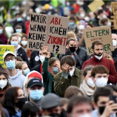BERLIN SE SPREMA ZA APOKALIPTIČNI SCENARIO: Očekuju se nemiri zbog ekonomske situacije - sve smo pokušali...