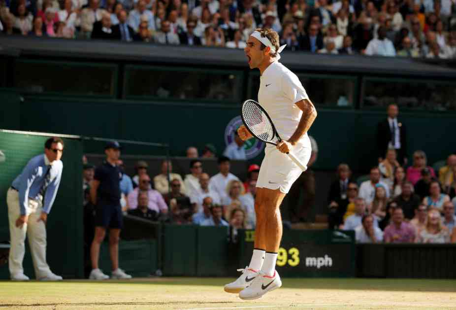 BILA JE TO DOBRA NOĆ: Federer se probudio uz jaku glavobolju. Otkrio šta je radio