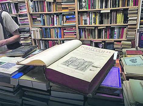 BLAGO PRAVOSLAVLJA U bibliotekama Eparhije vranjske očuvano 700 retkih crkvenih knjiga