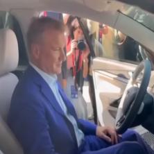 BLAMANTNO: Novi automobil nije hteo da STARTUJE pred novinarima (VIDEO)