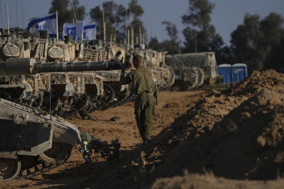 BLISKOISTOČNI SUKOB: U izraelskom napadu na Rafu poginulo 30, povređene desetine ljudi;  Hamas napao Izrael brojnim raketama