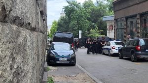 UŽIVO Incidenti na više lokacija u centru Beograda nakon protesta, policija upotrebila suzavac (FOTO, VIDEO)
