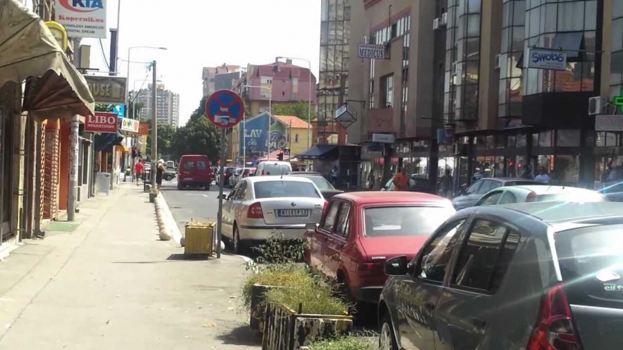 BOMBA U AUTU: Noćas u Dušanovoj ulici teško ubistvo u pokušaju