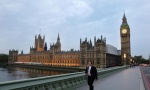 BRITANCI UZ ALBANCE: London protiv rušenja taksa ?!