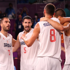 BRONZA SIJA KAO TOZLA: Gore društvene mreže zbog srpskih basketaša!