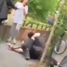 BRUTALNA TUČA U LONDONU: Napali policiju, šutirali ih i tukli, prolaznici se smejali i pravili selfije (VIDEO)