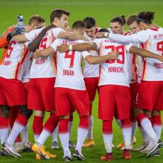 BRŽI OD SVIH: U Lajpcig stigao strašan napadač (FOTO)