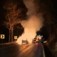 BUKTINJA NA PUTU! Automobil se zapalio kod Fruške gore - regovali vatrogasci, sprečena TRAGEDIJA (VIDEO)