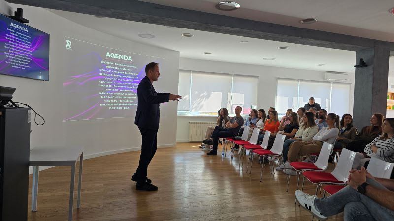 Bambi i Represent Academy uspešno realizovali trening „AI u svakodnevnom poslovanju“
