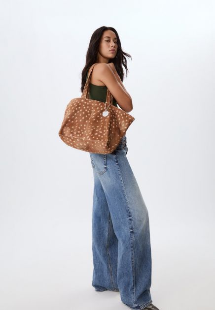Bambi print je u trendu a mi smo pronašli high street torbu u tom dezenu