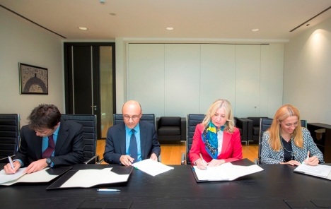 Banca Intesa i Intesa Leasing potpisale nove kreditne linije sa EIB-om