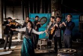 Barselona Džipsi Balkan orkestra predstavlja novu pevačicu u obradi pesme Esme Redžepove
