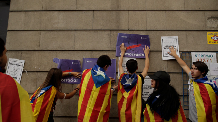 Barselona ne odustaje od referenduma, tri moguća scenarija