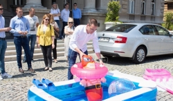 Bastać ostavio Vesiću šlauf i plastični bazen - jedini koji će dobiti (VIDEO)