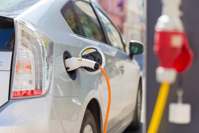 Baterijska revolucija: Električni automobili će se uskoro puniti za samo 10 minuta