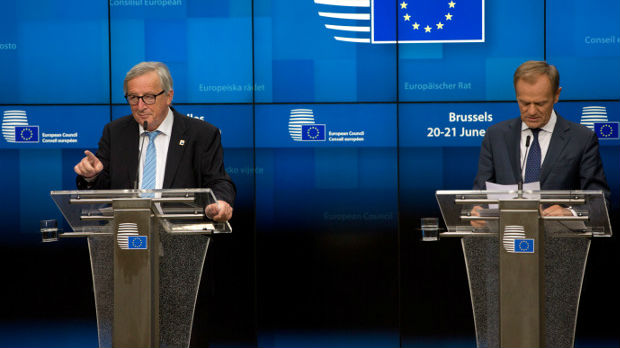 Bez dogovora o liderima EU, Junker sa uživanjem primećuje da ga nije lako zameniti