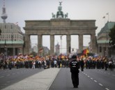 Sudar dve Nemačke: Merkelova mora da ode i Smrdite