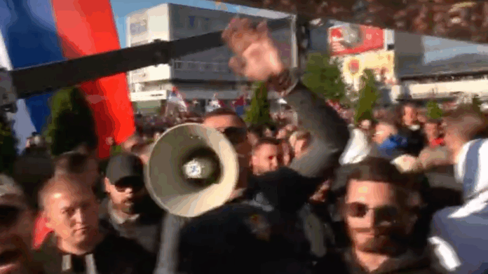 Bez reakcije vlasti i nadležnih organa u slučaju napada na ekipu „Nove S“ tokom SNS skupa u Nišu