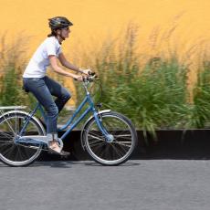 Bicikl ne sme na trotoar, a gde može, TO NIKO NE ZNA: Lude odredbe novog Zakona o saobraćaju će vas iznenaditi