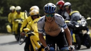 Biciklisti izbačeni sa Tur de Fransa zbog sukoba tokom 17. etape