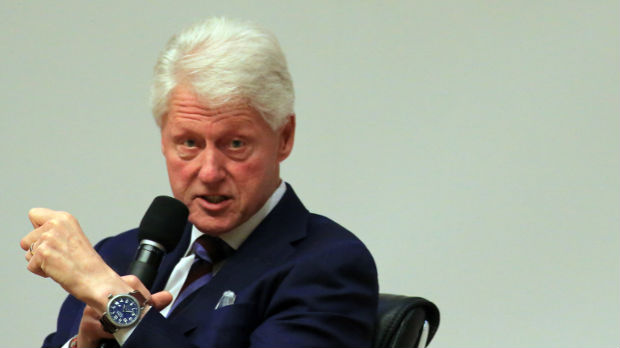 Bil Klinton: Pogrešno me trpaju u isti koš sa zlostavljačima