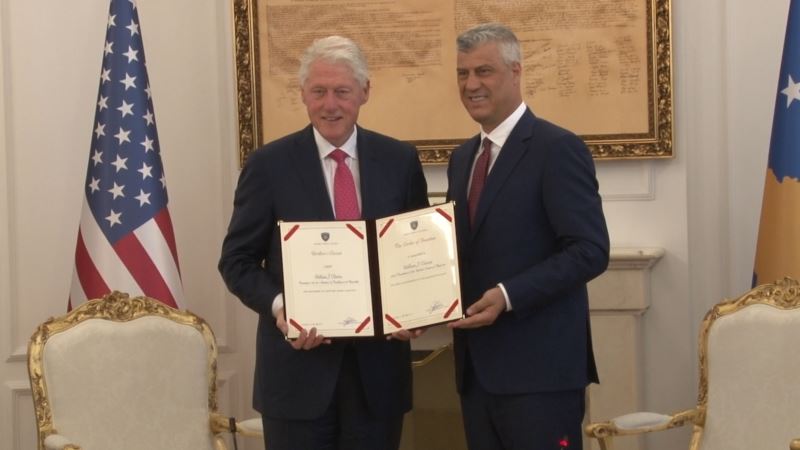 Bil Klinton u Prištini pred obeležavanje 20 godina od ulaska NATO na Kosovo 