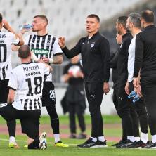 Bivši fudbaler crno-belih bez dlake na jeziku: Nije Partizan stanica za anonimne trenere - objasniti Blagojeviću gde je došao