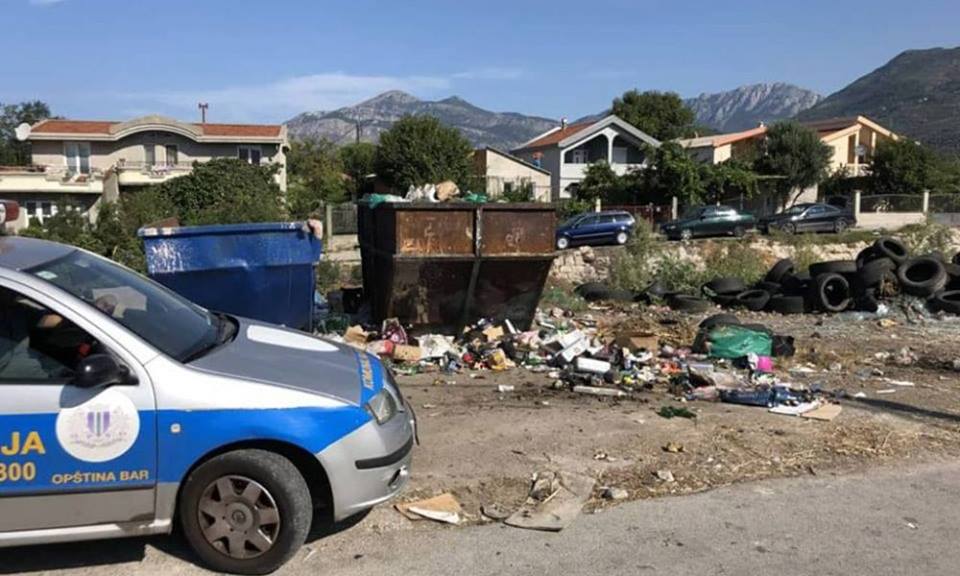 Bjelopoljka kažnjena sa 500 eura zbog bacanja otpada van kontejnera