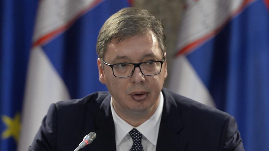 Blic: Vučić najavio smene direktora javnih preduzeća