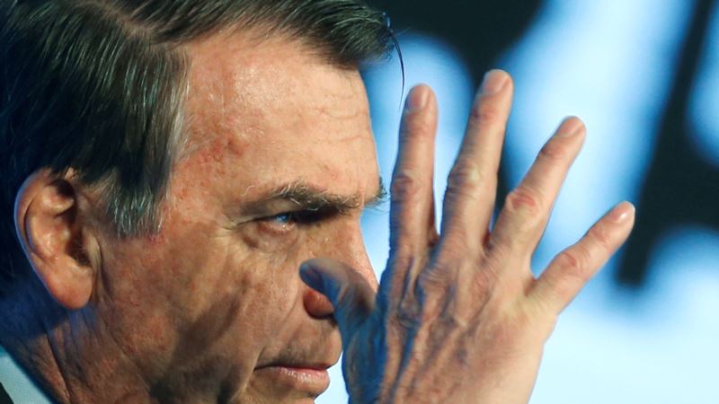 Bolsonaro radio sklekove sa pristalicama i ponovo kritikovao mere protiv korone