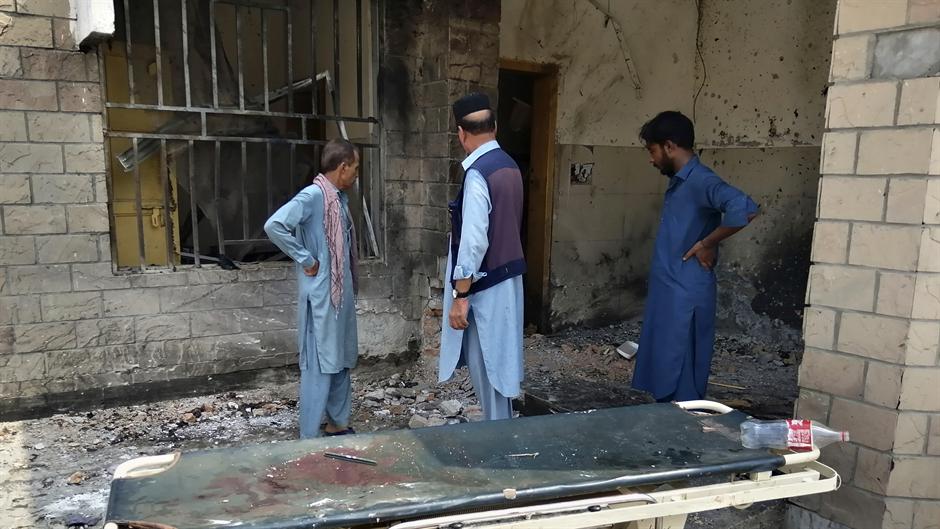 Bombaš SAMOUBICA se raznela ispred bolnice, 8 mrtvih