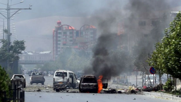 Bombaški napad kod Ministarstva odbrane u Kabulu, 24 mrtva