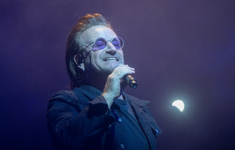 Bono Voks izgubio glas usred koncerta u Berlinu