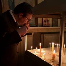 Ovako je predsednik Vučić obeležio krsnu slavu u pravoslavnoj crkvi u Briselu (FOTO)