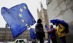 Boris Džonson: Novi referendum bi izazvao bes, EU vodi kopilad
