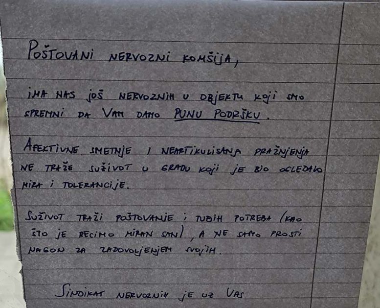 Bosanac u Novom Sadu napisao poruku komšiji koji pravi buku: Druže, ostavi se alkohola i droge, ako dođem da ti otpjevam uspavanku…