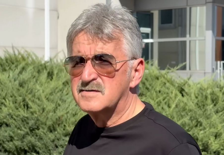 Bosanac uz ćerku u najtežim trenucima: Džidža u porodičnoj kući na Bežaniji, ne odvaja se od roditelja