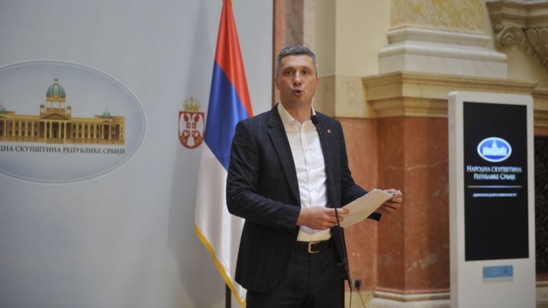 Četiri poslanika vlasti i opozicije u štrajku glađu ispred Skupštine Srbije