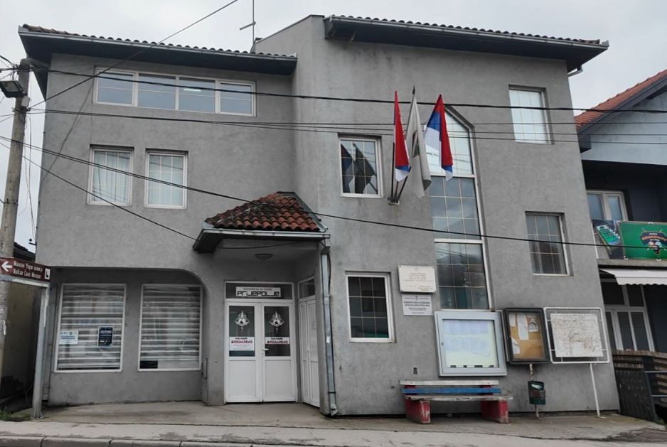 Bošnjačka zastava ponovo krasi Mjesnu zajednicu u Brodarevu