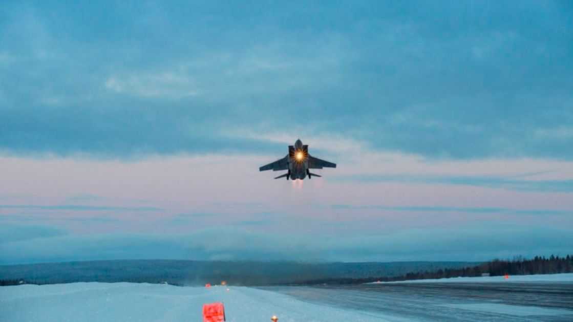 Branioci Arktika: Avioni MiG-31 preuzeli borbenu dužnost na arhipelagu Nova Zemlja
