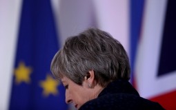 
					Bregzit: Lideri EU stavili Britance pred giljotinu 
					
									