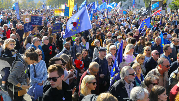 Britanci traže novi referendum, 700.000 ljudi na ulicama